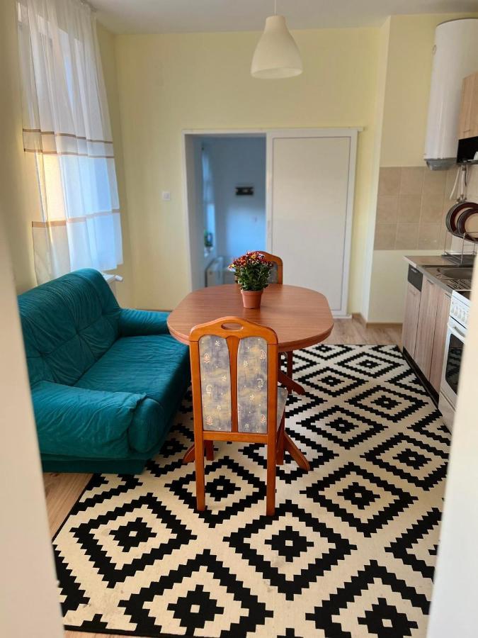 Apartment 18